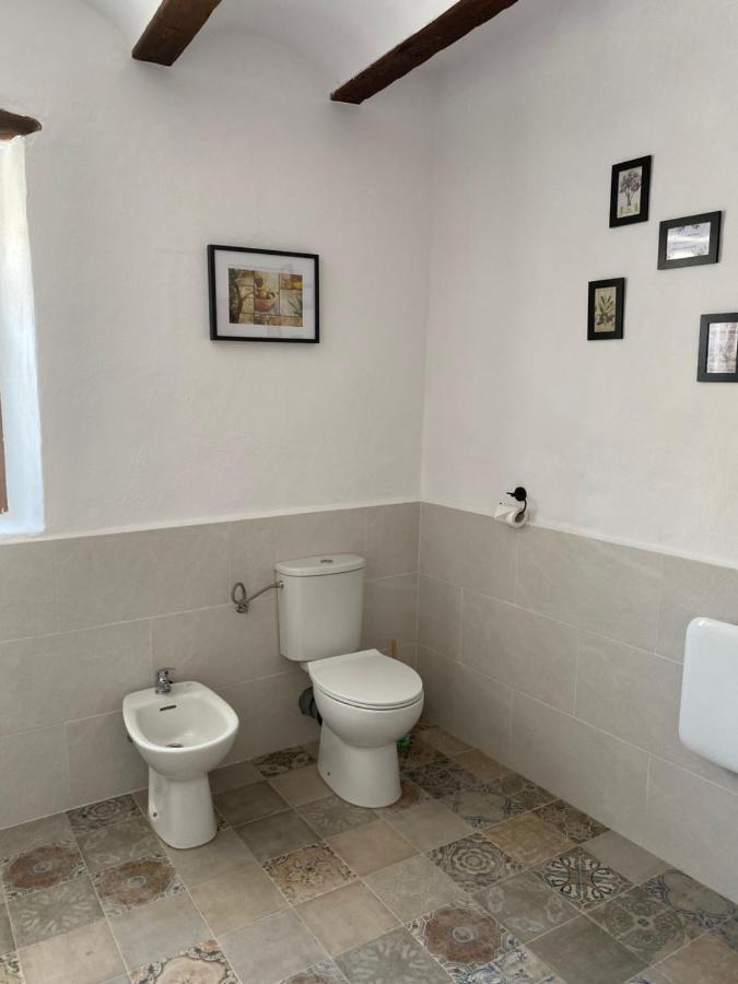 B&B Los Lujos Oria 外观 照片